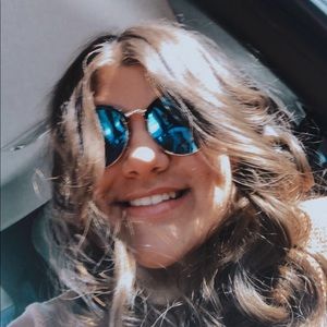 Meet your Posher, Katelyn